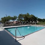 Motel 6 Tampa Near Fairgrounds - Casino